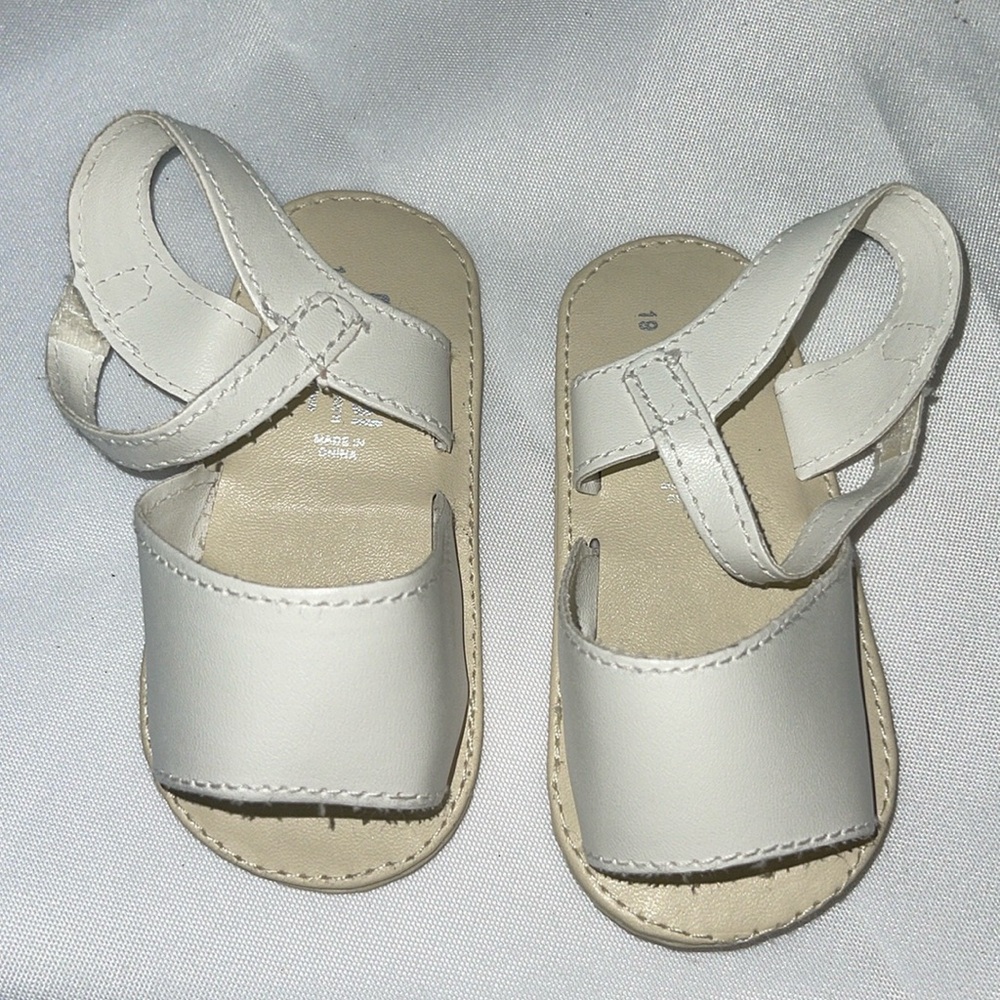 Mayoral size 4 white leather sandals, new